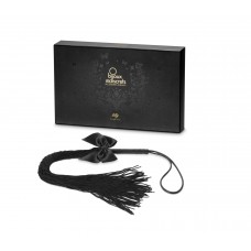 Батіг Bijoux Indiscrets - Lilly - Fringe whip прикрашений шнуром і бантиком, в подарунковій упаковці